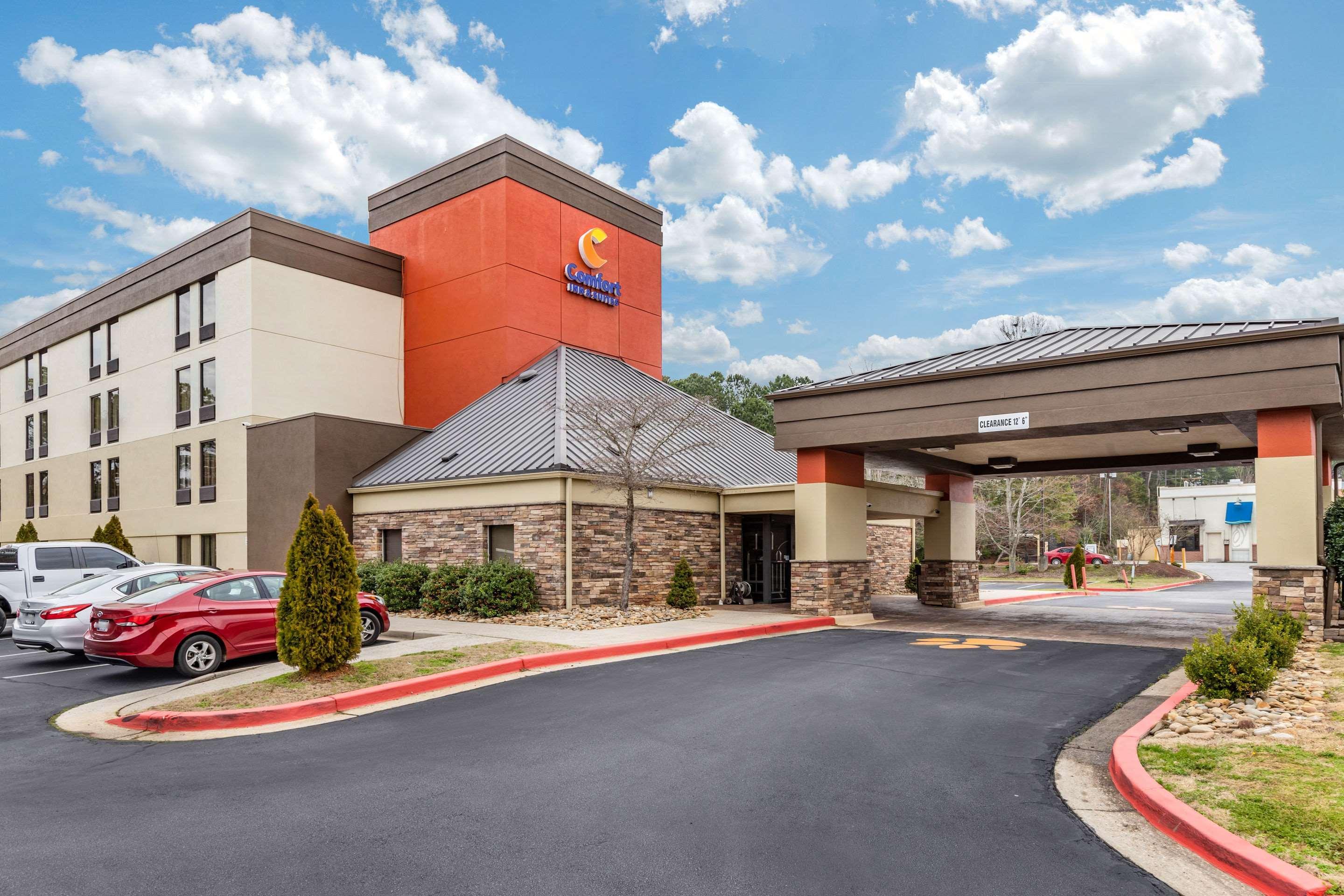 Comfort Inn & Suites Clemson - University Area Exterior photo